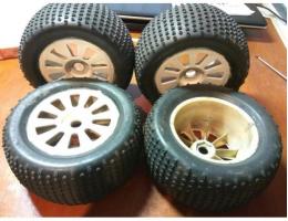 Продам Caster 1/8 траггу ( клон мюгена )