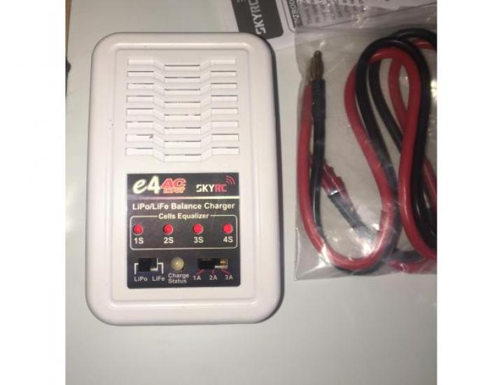 Зарядка Skyrc E4 20W lipo/life 2-4S 1-3A