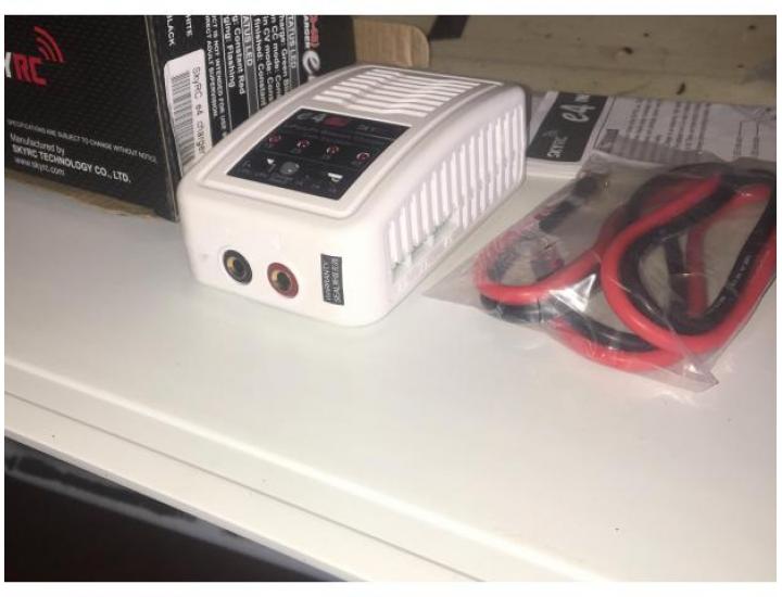 Зарядка Skyrc E4 20W lipo/life 2-4S 1-3A
