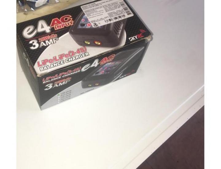 Зарядка Skyrc E4 20W lipo/life 2-4S 1-3A