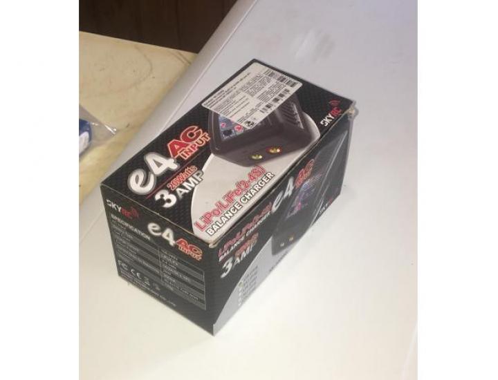 Зарядка Skyrc E4 20W lipo/life 2-4S 1-3A